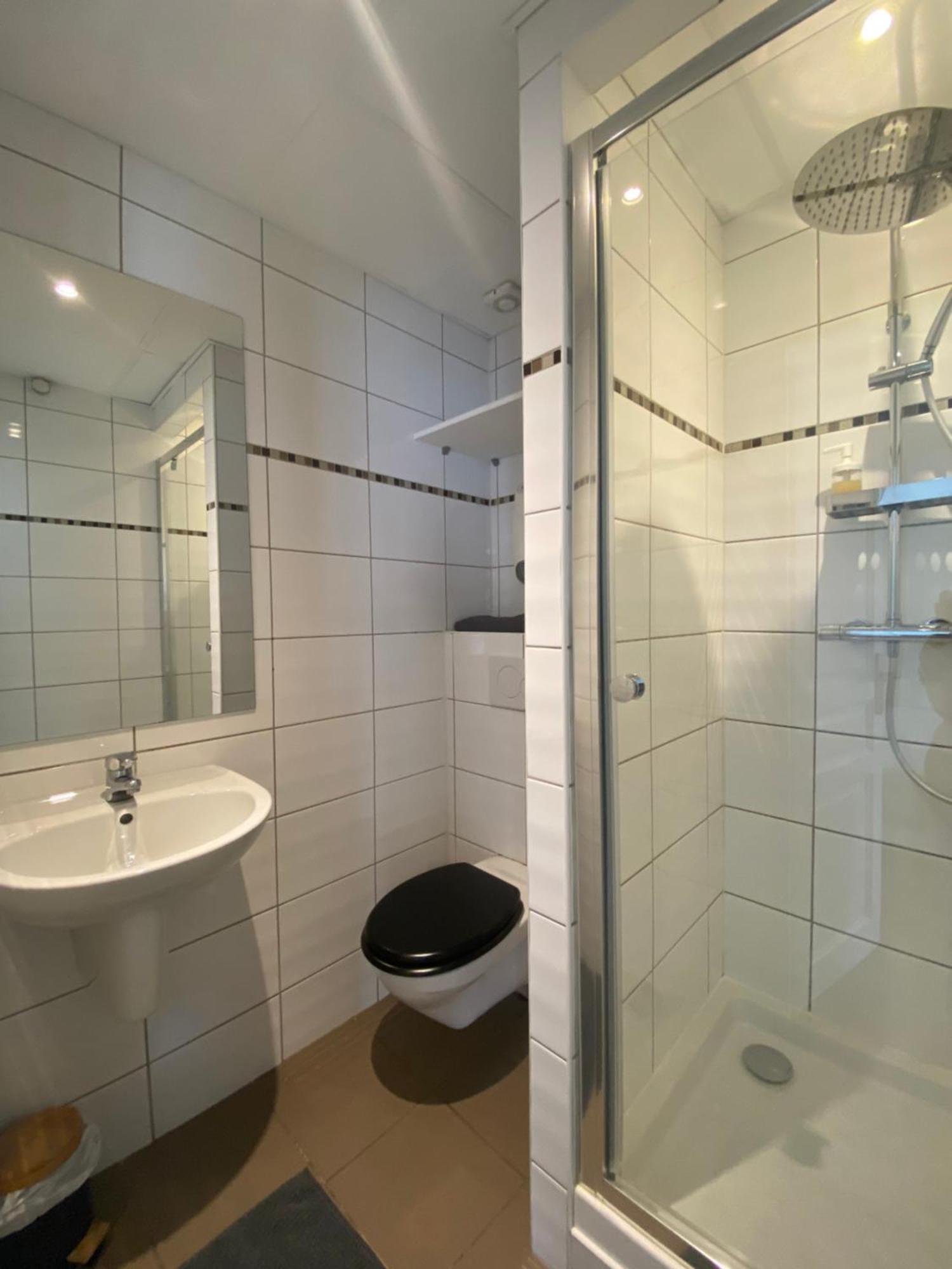Chambre Privative Au Centre De Bourbourg - Proche Commodites Et Gare Номер фото